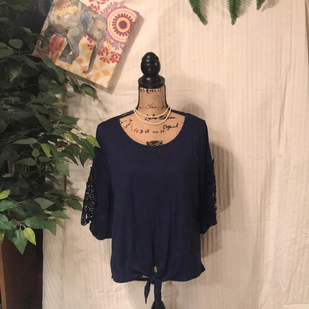 •BUNDLE ONLY• NEW YORK LAUNDRY TOP